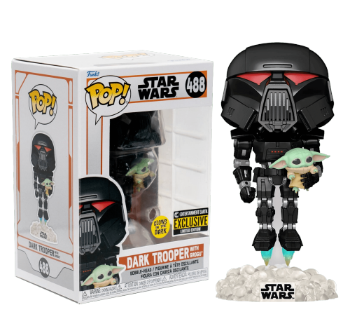 Темный Солдат с Грогу светящийся со стикером (Dark Trooper with Grogu GitD (Эксклюзив Entertainment Earth)) из сериала Звёздные войны: Мандалорец